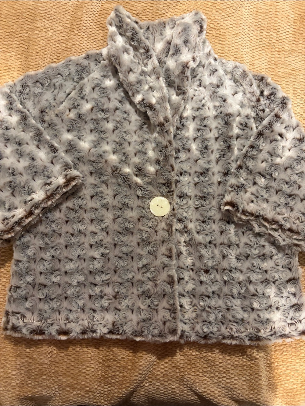 Vine Street Cozy Faux Fur rosette Jacket in cream/light brown